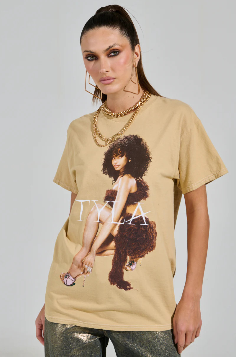 TYLA GRAPHIC TEE | AKIRA