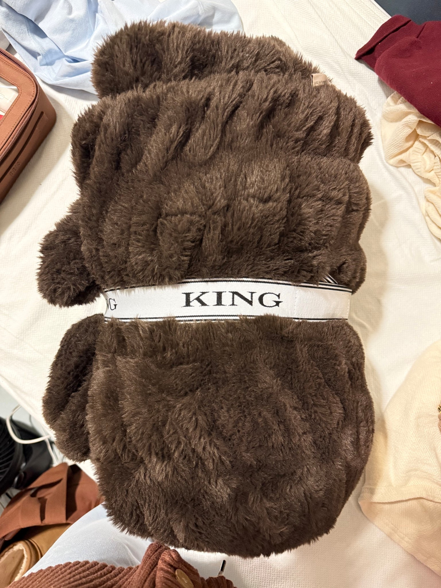 These blankets are SO soft! I also love how this band keeps it together when traveling 🤎🧸

#LTKValentine #LTKselfcare #LTKdayinmylife