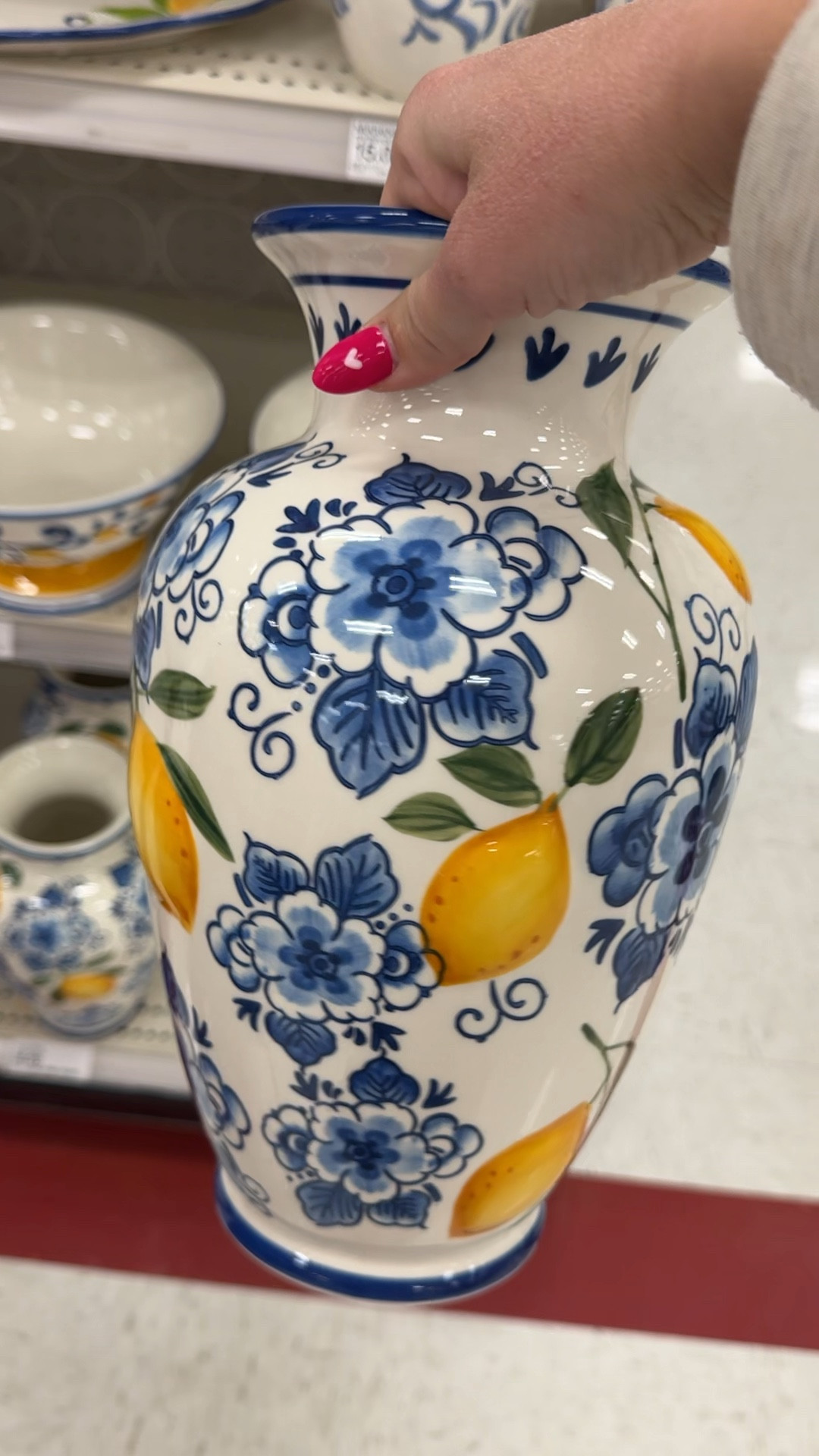 I love this new vase from @Target ..I envision it on a kitchen island or dining table filled with white or blue hydrangeas. Stunning #springdecor #summerdecor #homedecor

#LTKHome #LTKSeasonal