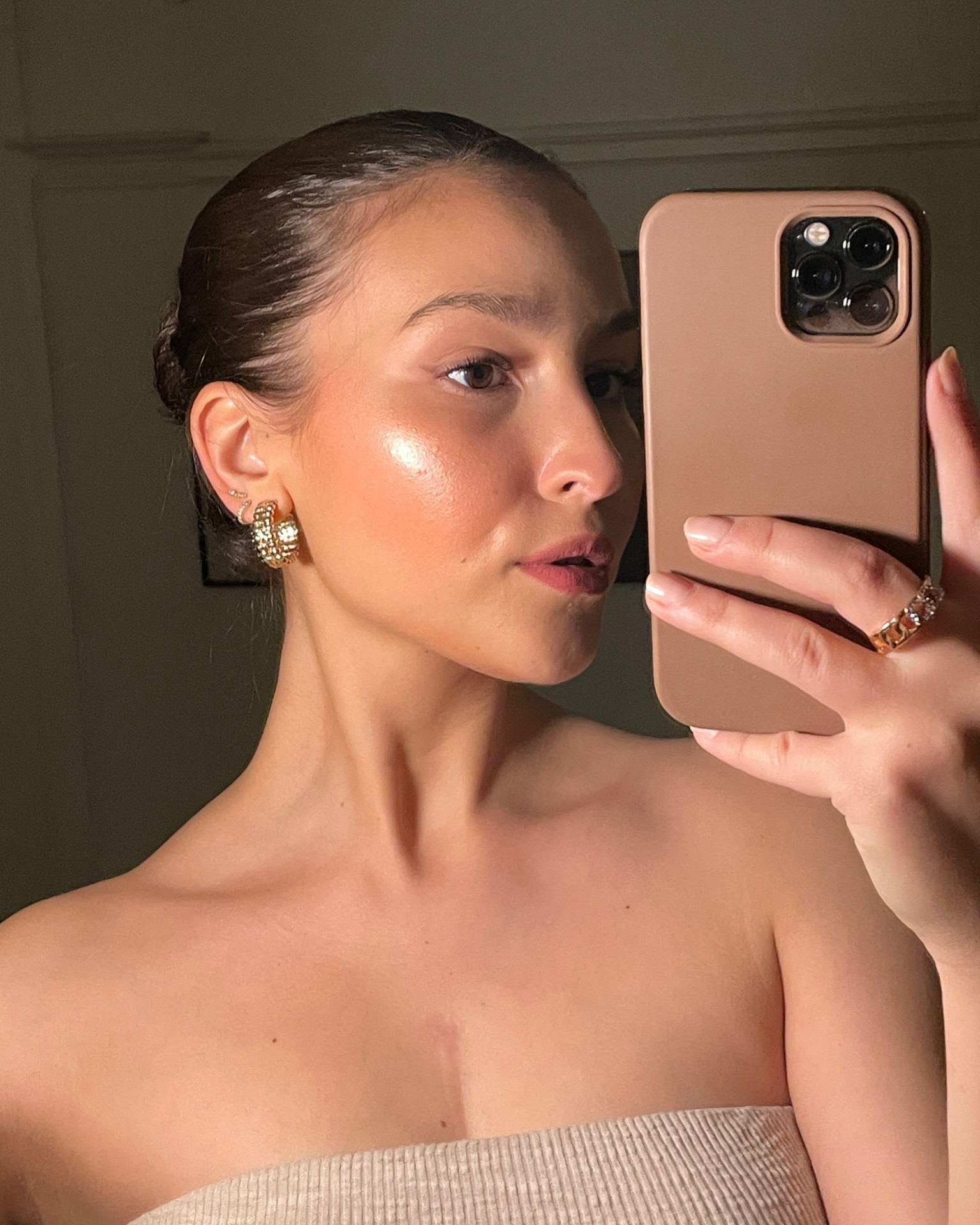 Glowy makeup routine