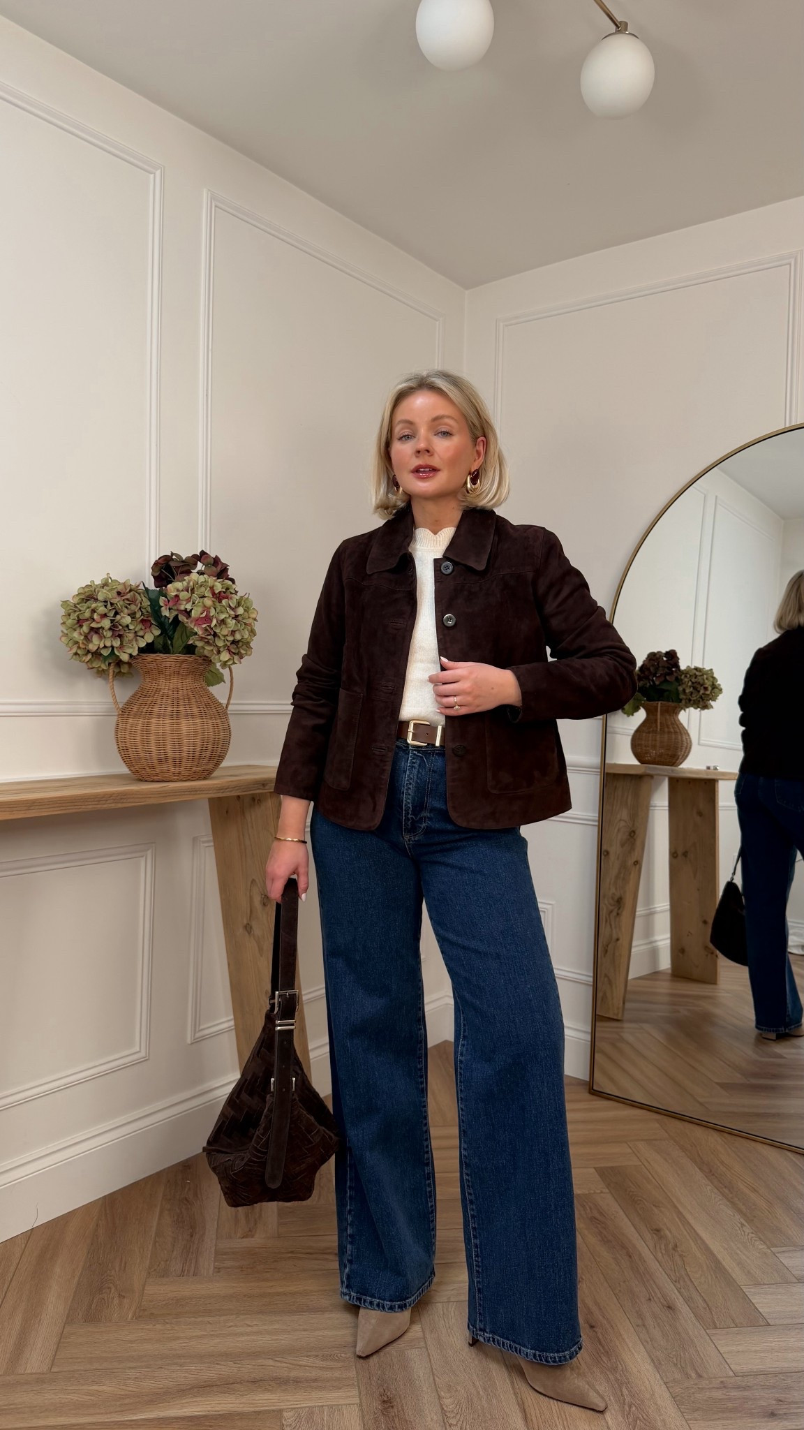 Styling the beautiful keep-forever brown suede jacket from @Mint Velvet Pairing it with a scallop cream knit, dark denim and suede ankle boots for a chic, elevated look 
Jacket - Size M
Jeans - size 10
Jumper - size S 