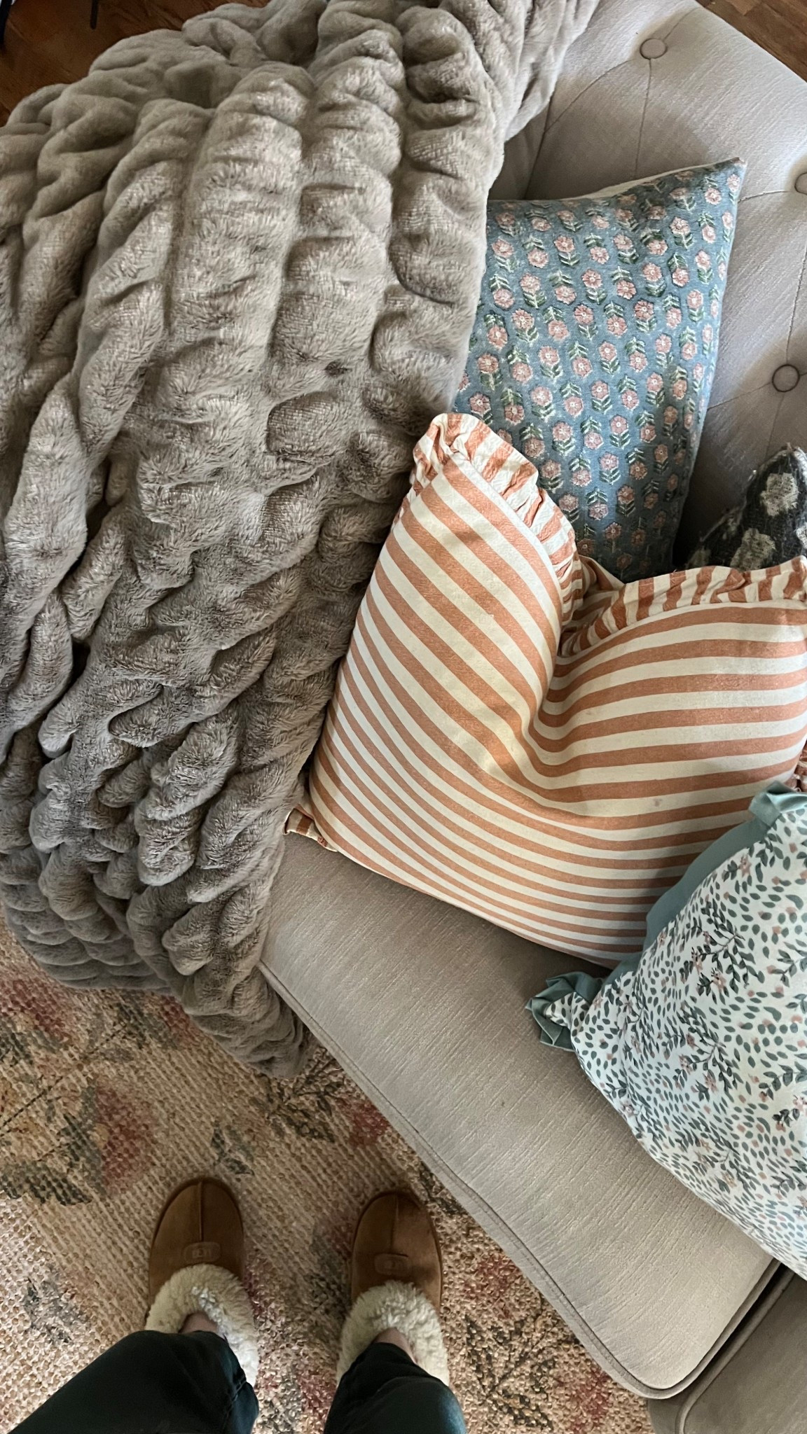 save 55% off of lola blankets with LESLEY55

#LTKStyleTip #LTKFindsUnder100 #LTKGiftGuide