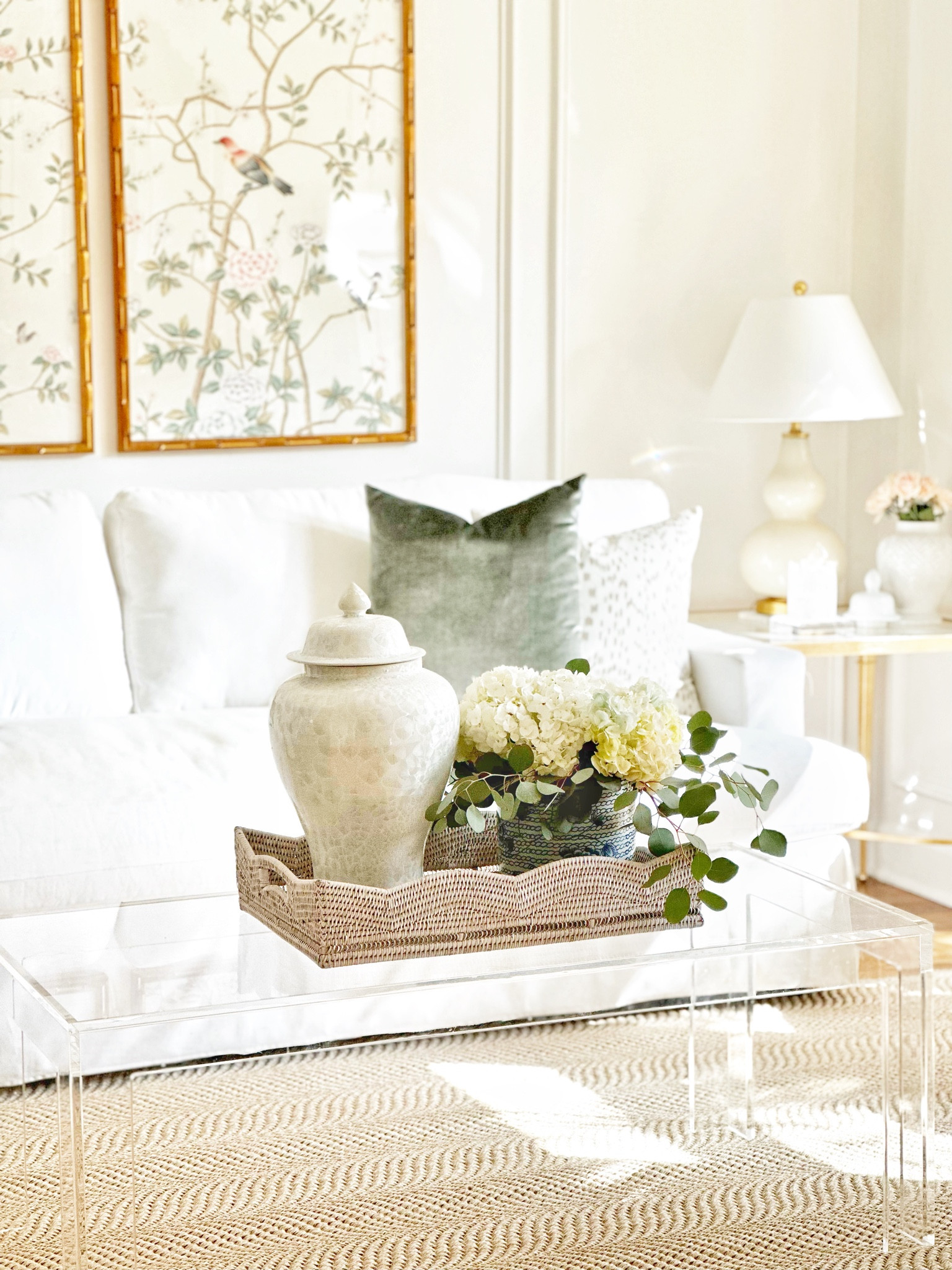 My scalloped tray, ginger jar, coffee table and rug are on sale!!!





Cailini coastal, orchid planter, grand millennial, traditional, glam, modern, chinoiserie, acrylic coffee table, throw pillows, velvet , Etsy, Ballard, table lamp, sale, holiday, Christmas, Black Friday, gift guide 

#LTKsalealert #LTKCyberweek #LTKGiftGuide