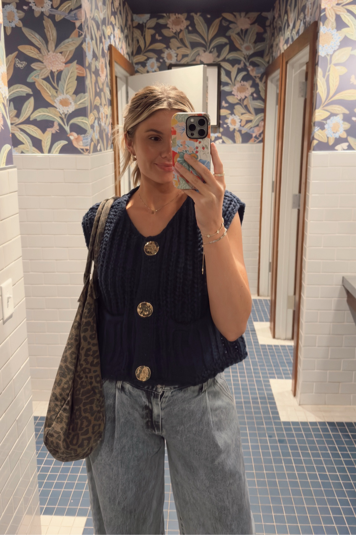 Chunky Sweater Vest from Amazon! 
- wearing a Medium

#LTKStyleTip #LTKBeauty #LTKFindsUnder50