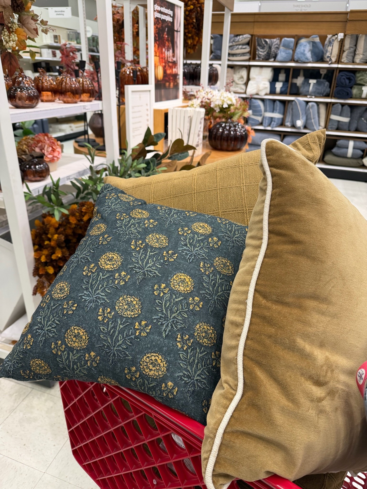 Fall pillow refresh, these colors are so good