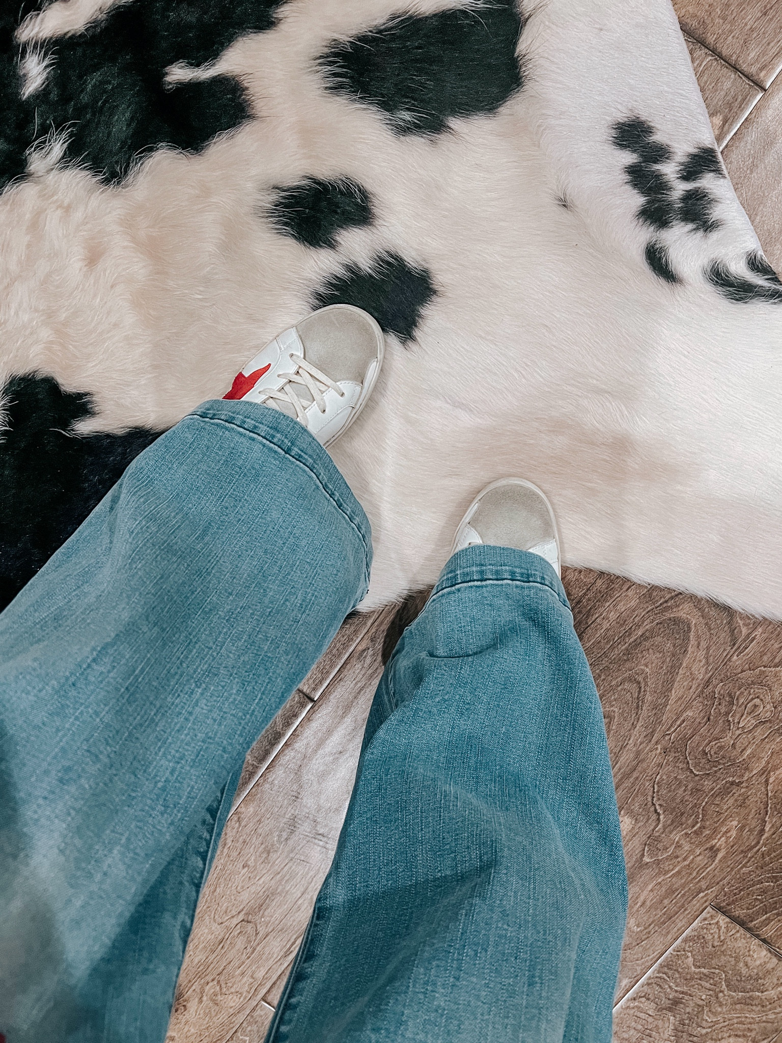 wide leg jeans && golden goose sneakers ♥️🤍

#LTKstyletip #LTKshoecrush