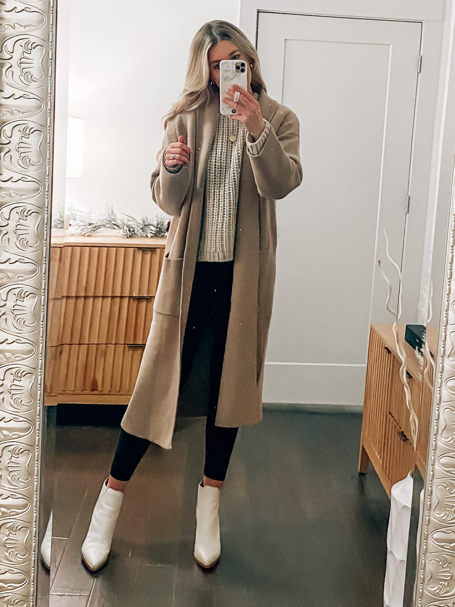 Capsule wardrobe, chunky knot, coatigan, neutral outfit, casual chic, minimalist style, mariesuzanneblogs 

#LTKstyletip