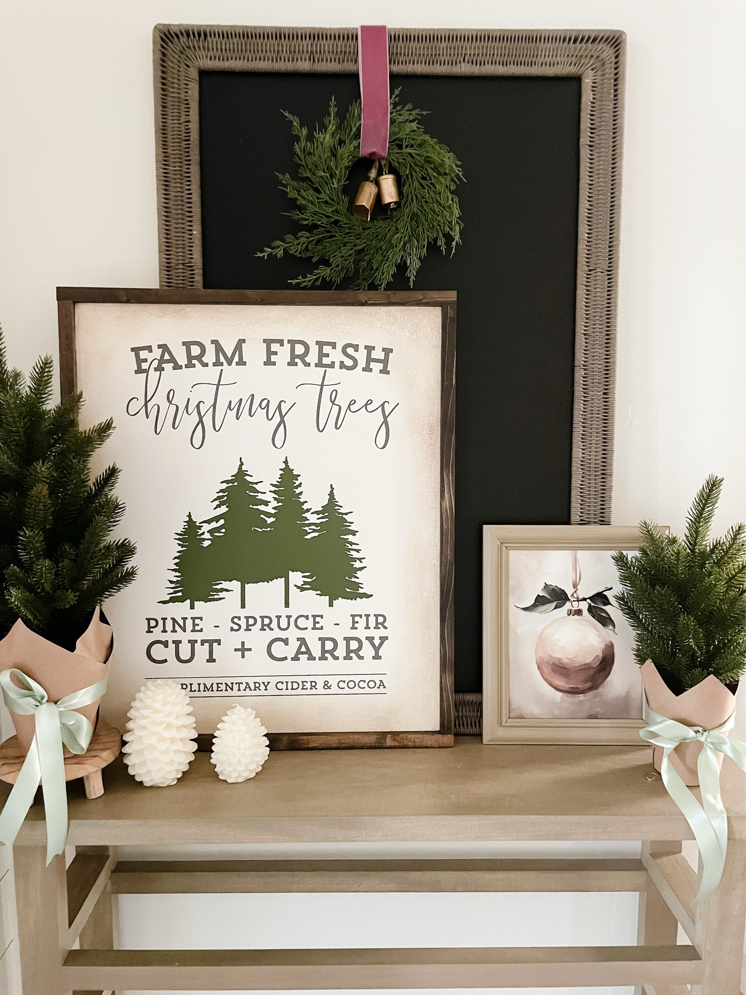 Christmas Entryway 2024

#LTKHoliday #LTKHome #LTKSeasonal