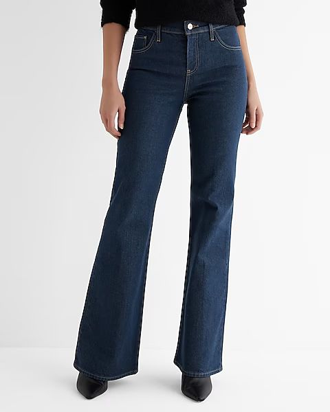 Mid Rise Medium Wash Back Center Seam '70s Flare Jeans | Express