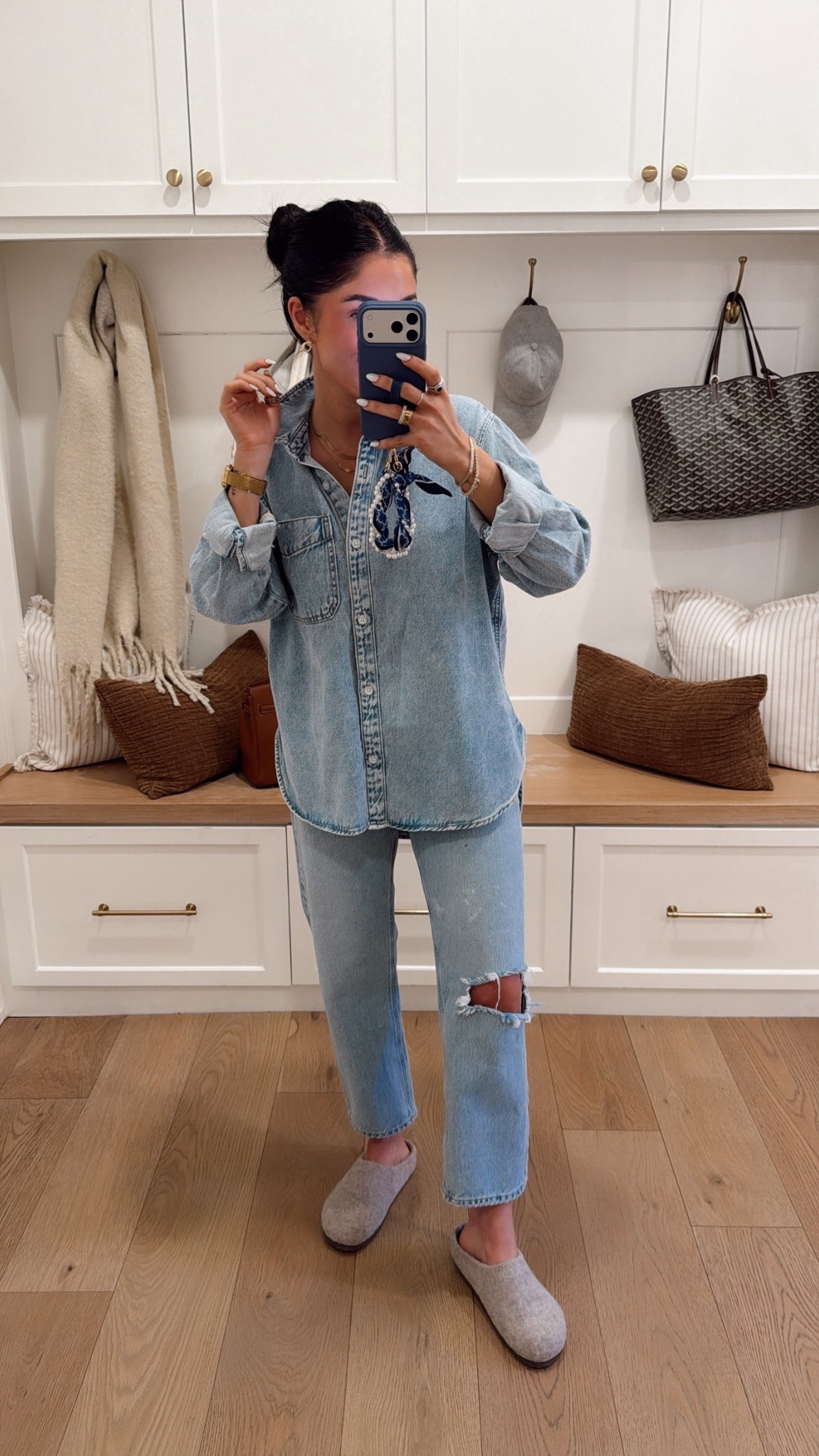 I did a medium in the top! I wanted it to fit like my Aritzia one