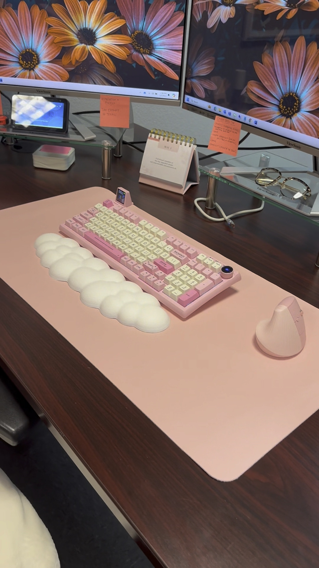 Pink Office set up 🩷🌸🎀💓

#LTKVideo #LTKhome #LTKU