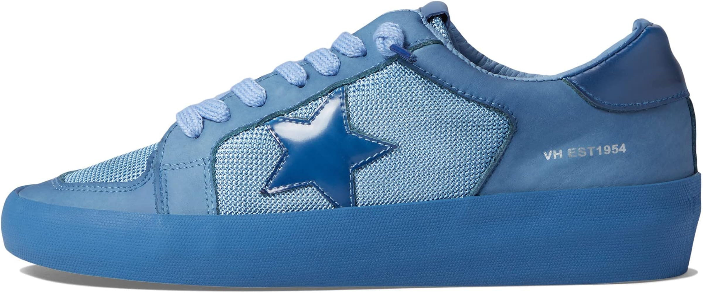 Women Sneakers.  Seasonal.  Shoecrush.  Styletip. Outfit Amazon Fashion. Kids College.  AmazonHome.  | Amazon (US)