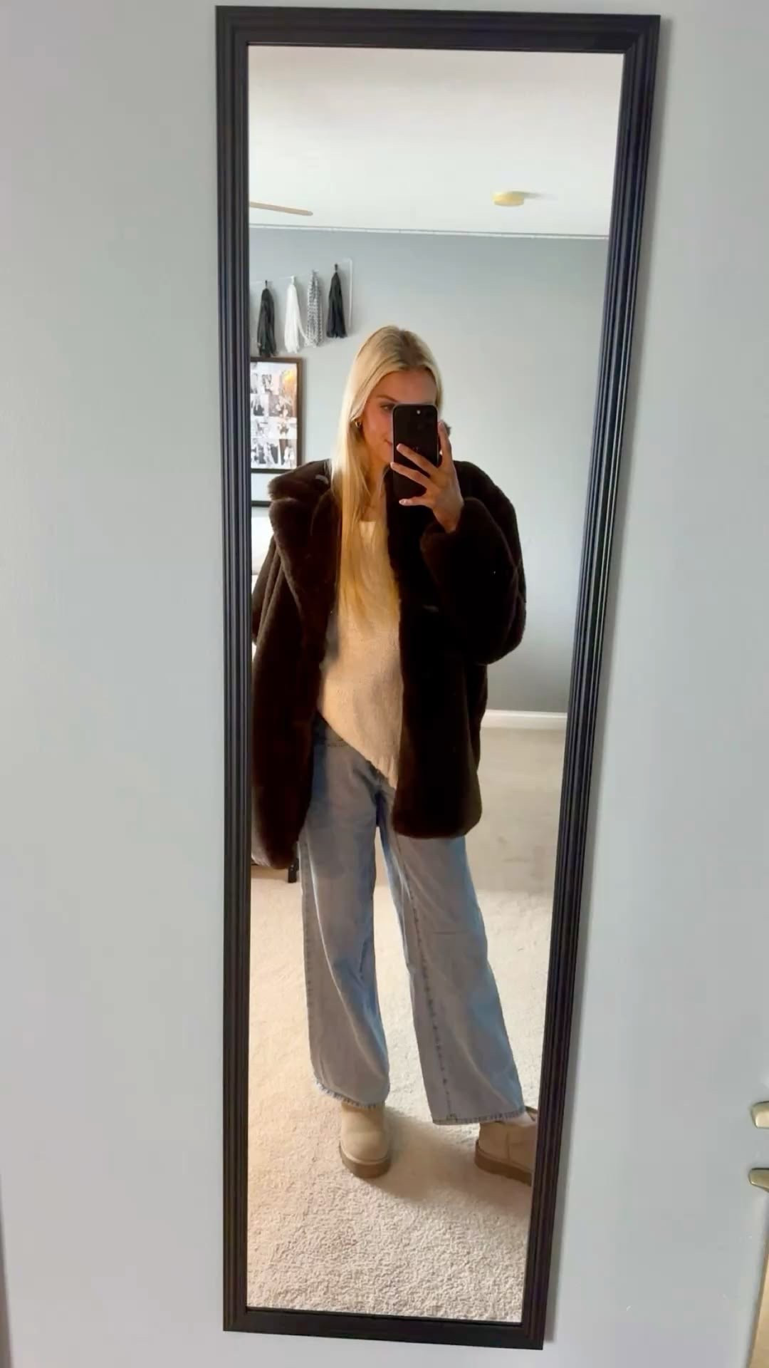 Denim jeans with white sweater, platform uggs and steve madden brown fur coat

#LTKHome #LTKootd #LTKdayinmylife