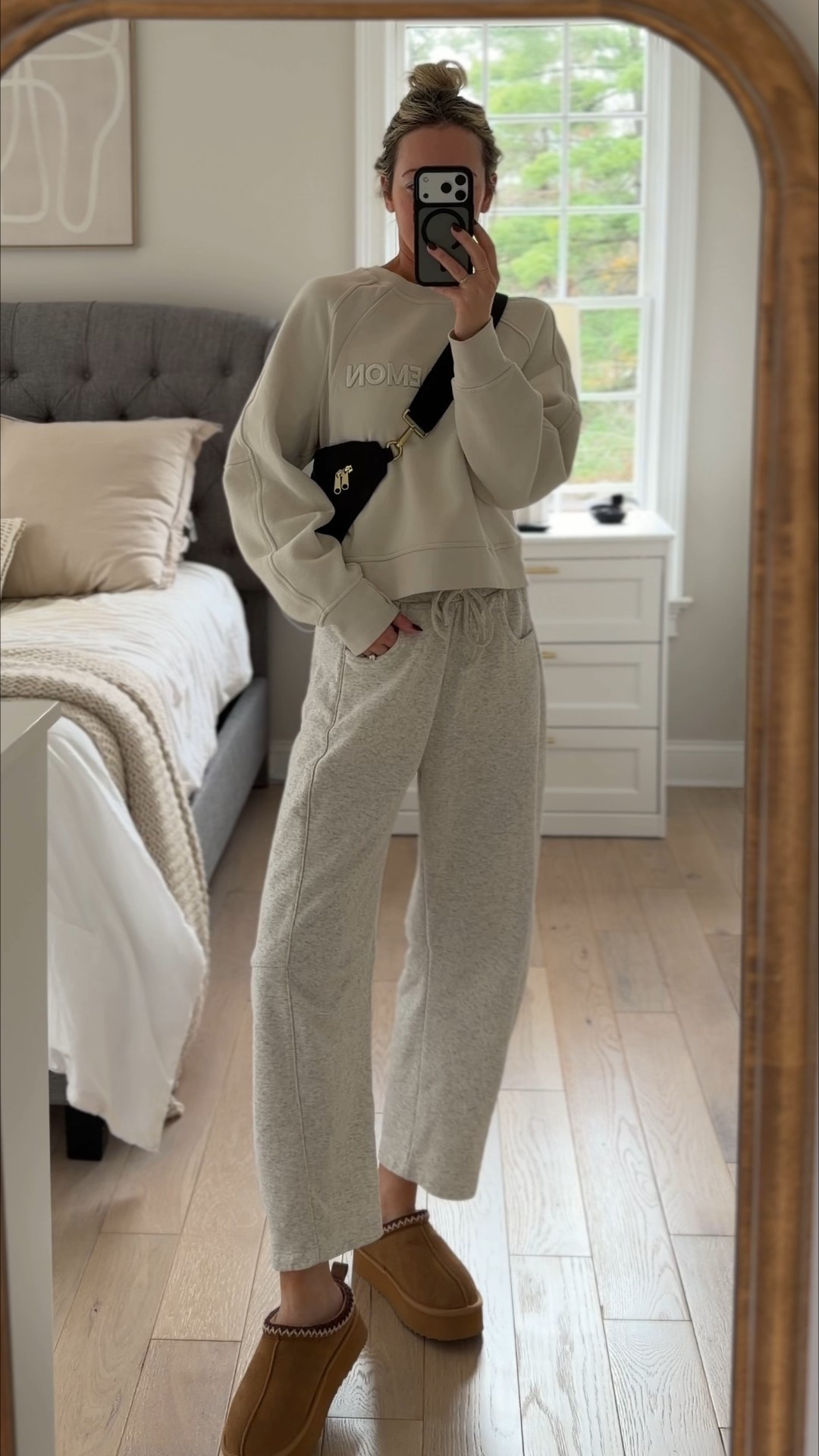 What I wore today for errands and my hair appt! Love this lululemon crewneck + Amazon barrel sweatpants! The fit of both are 🤌🏻 wearing the smallest size in both. I’m 5’7”. Such a cozy yet elevated look!

#LTKFindsUnder50 #LTKootd #LTKFindsUnder100