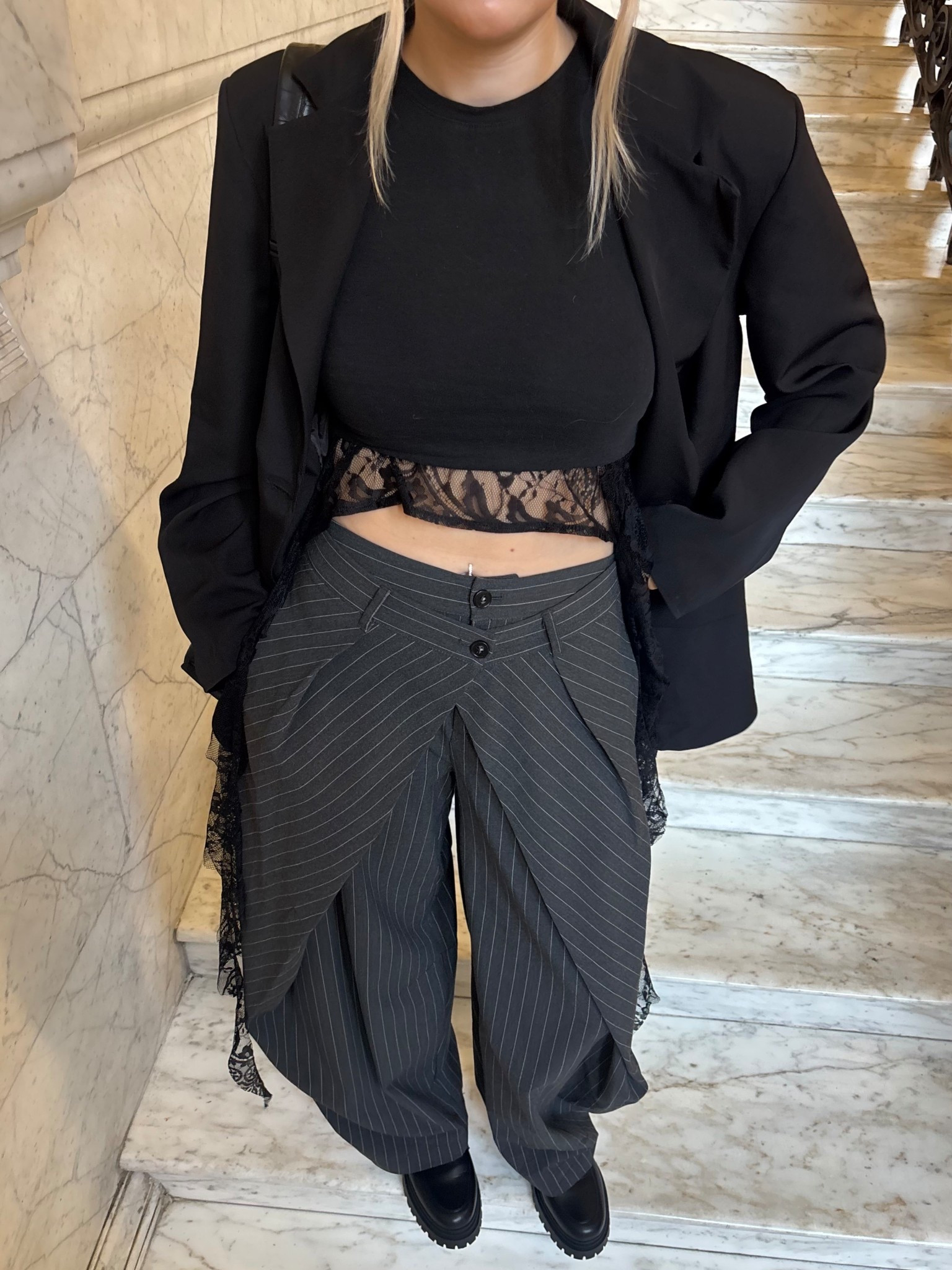 THE IT GIRL TROUSERS🖤

- trousers, ootd, pinstripe , grey, fashion 

#LTKstyletip #LTKuk #LTKautumn