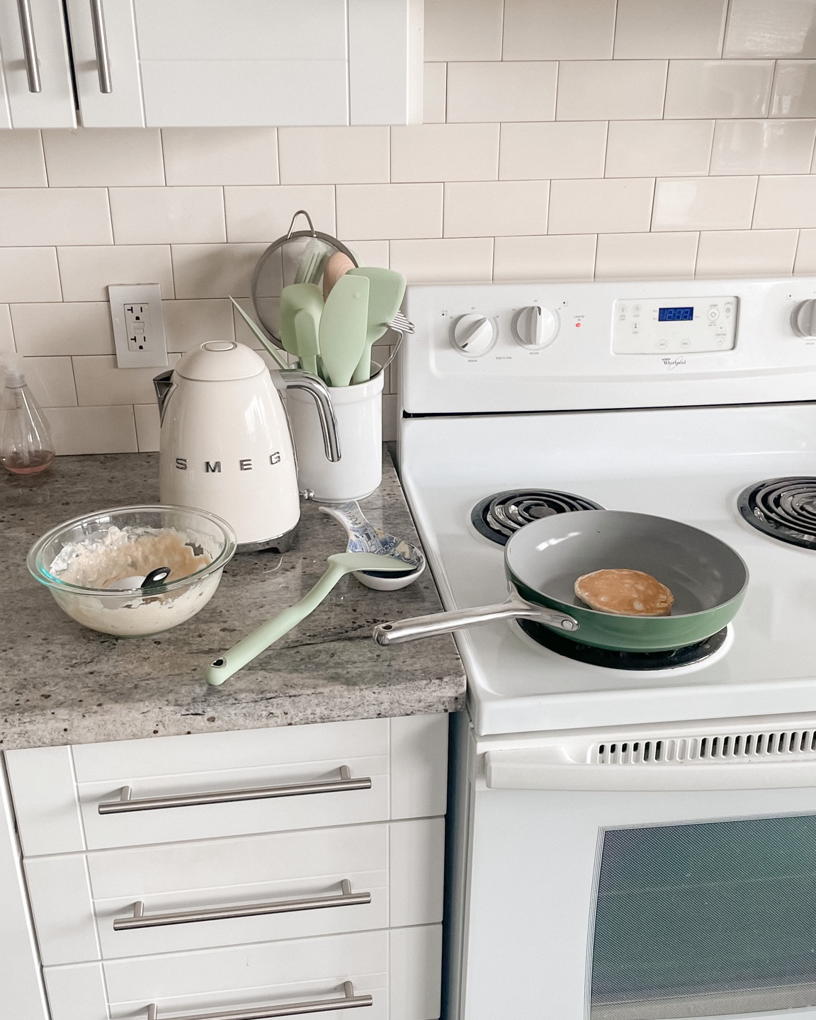 Aesthetic Kitchen | Best Non-Stick Ceramic Pan | Cute Kettle | Smeg Kettle | Caraway Pans

#LTKhome