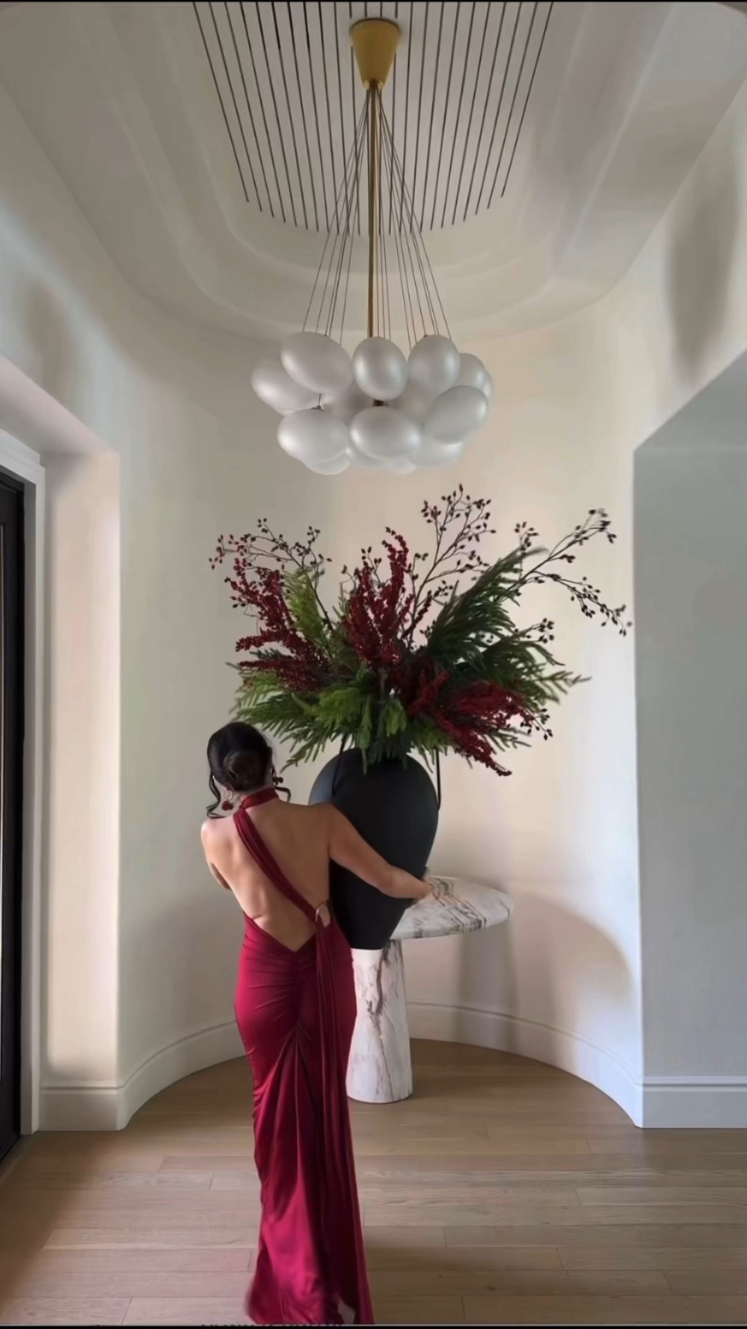 Holiday entryway 

#LTKSeasonal #LTKHome #LTKHoliday