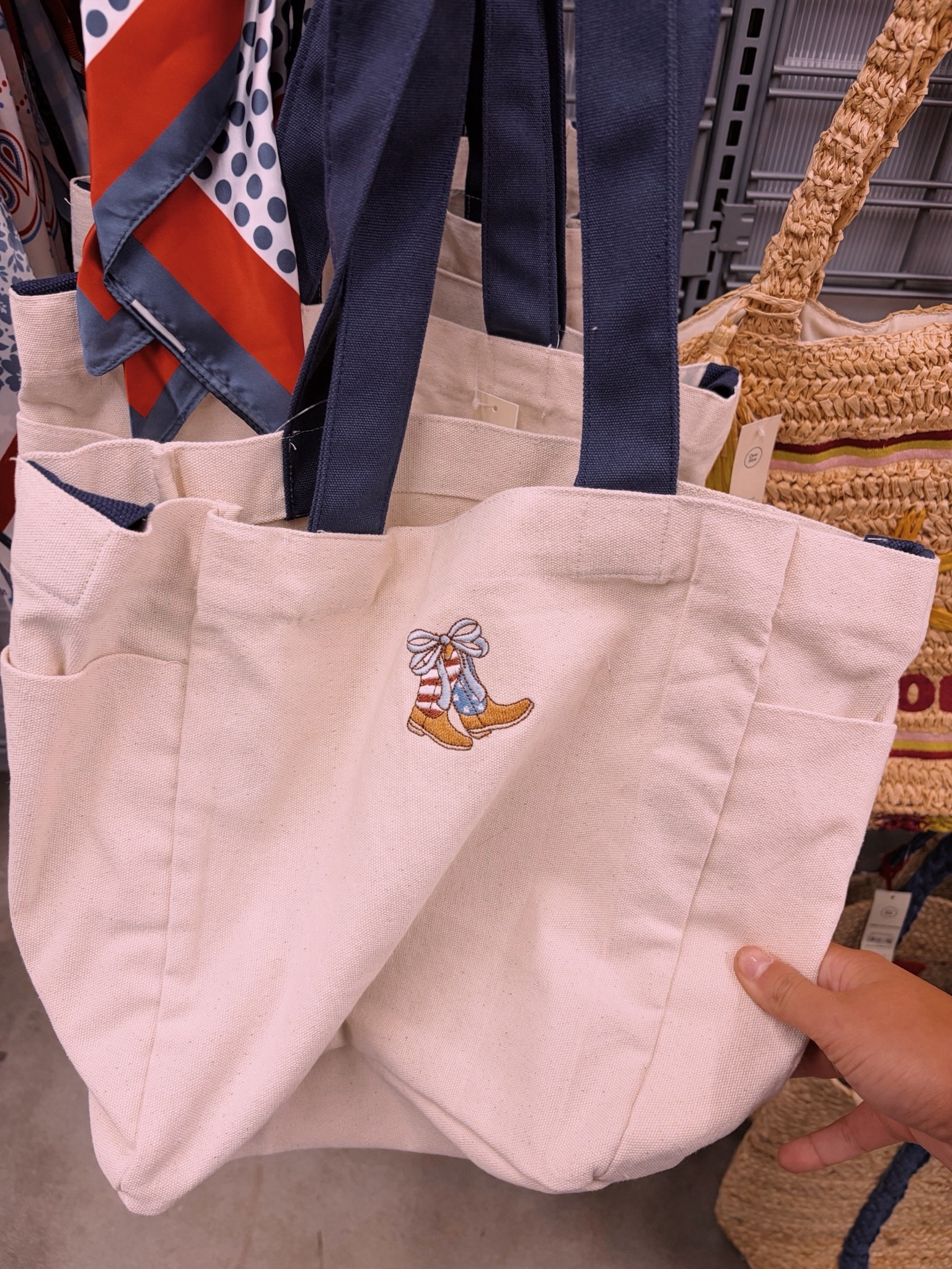 Beach tote bag!

#LTKootd #LTKdayinmylife #LTKSeasonal