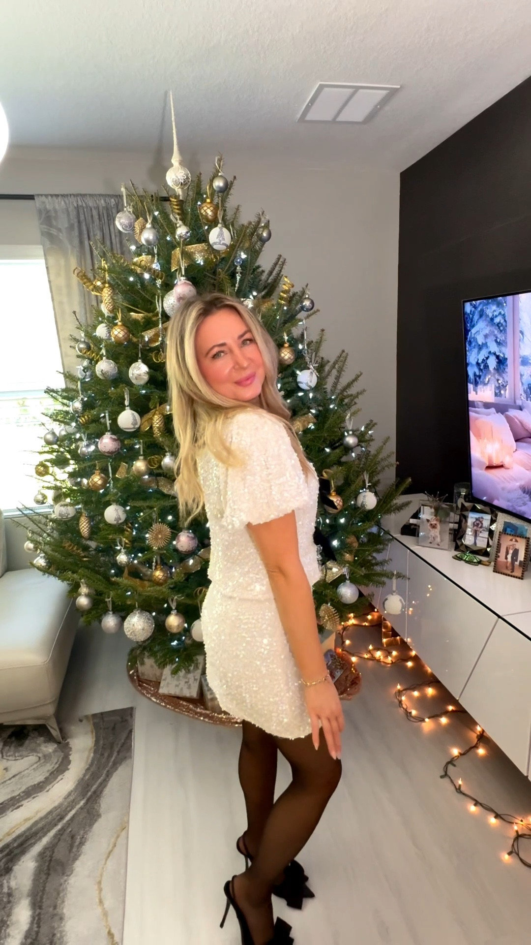 Holiday looks from Vici
Save 35% with code AGGISAVE35

#vici #holiday #party #dress #sweater #skirt #blazer #christmas #family #thanksgiving #gift 

#LTKootd #LTKGiftGuide #LTKHoliday