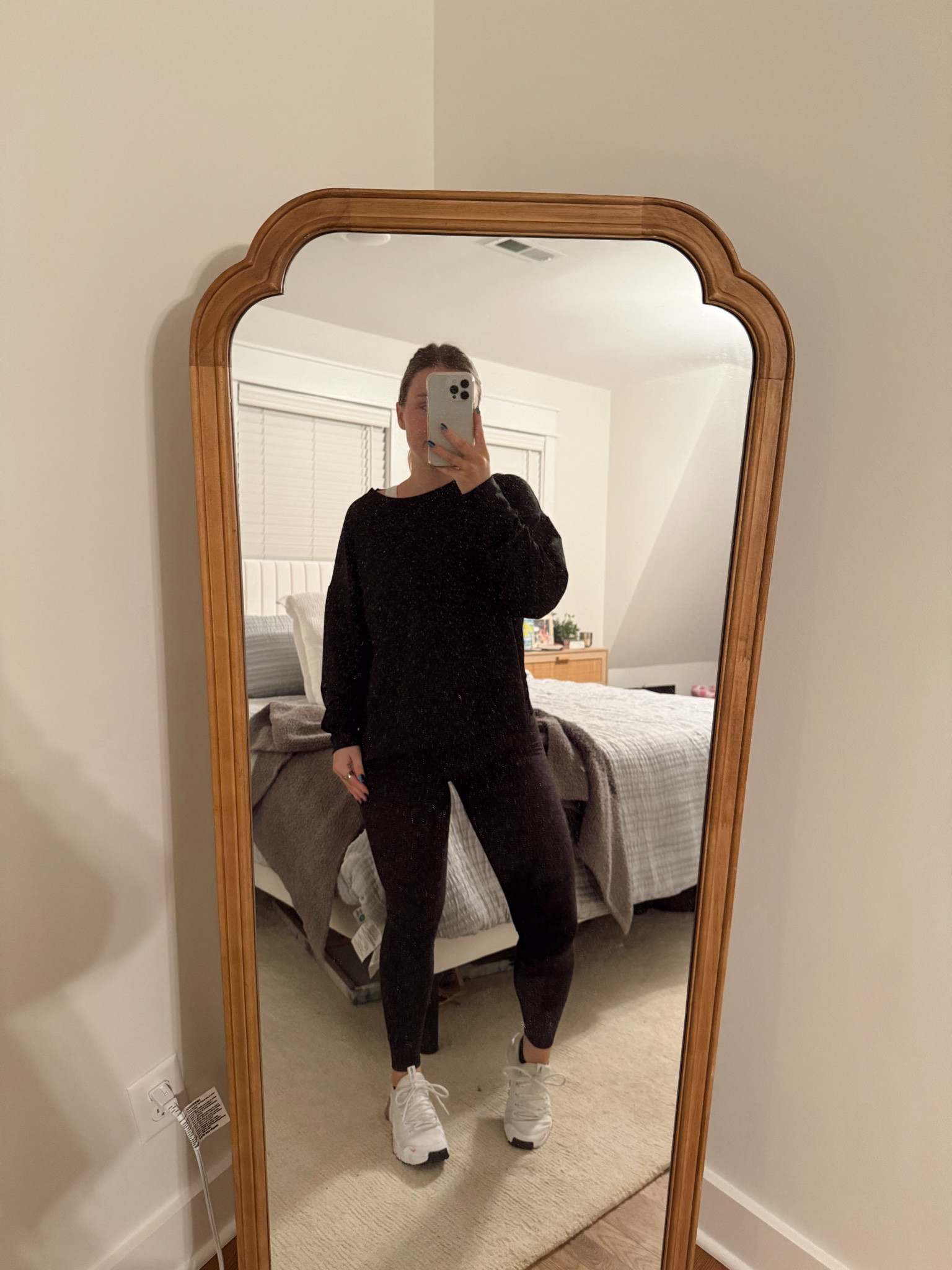 New Fabletics outfit for my workout this morning!! this Boxy fit long sleeve tee is a new favorite of mine! These leggings were super flattering but not very high rise!

#LTKMostLoved #LTKFitness #LTKSaleAlert