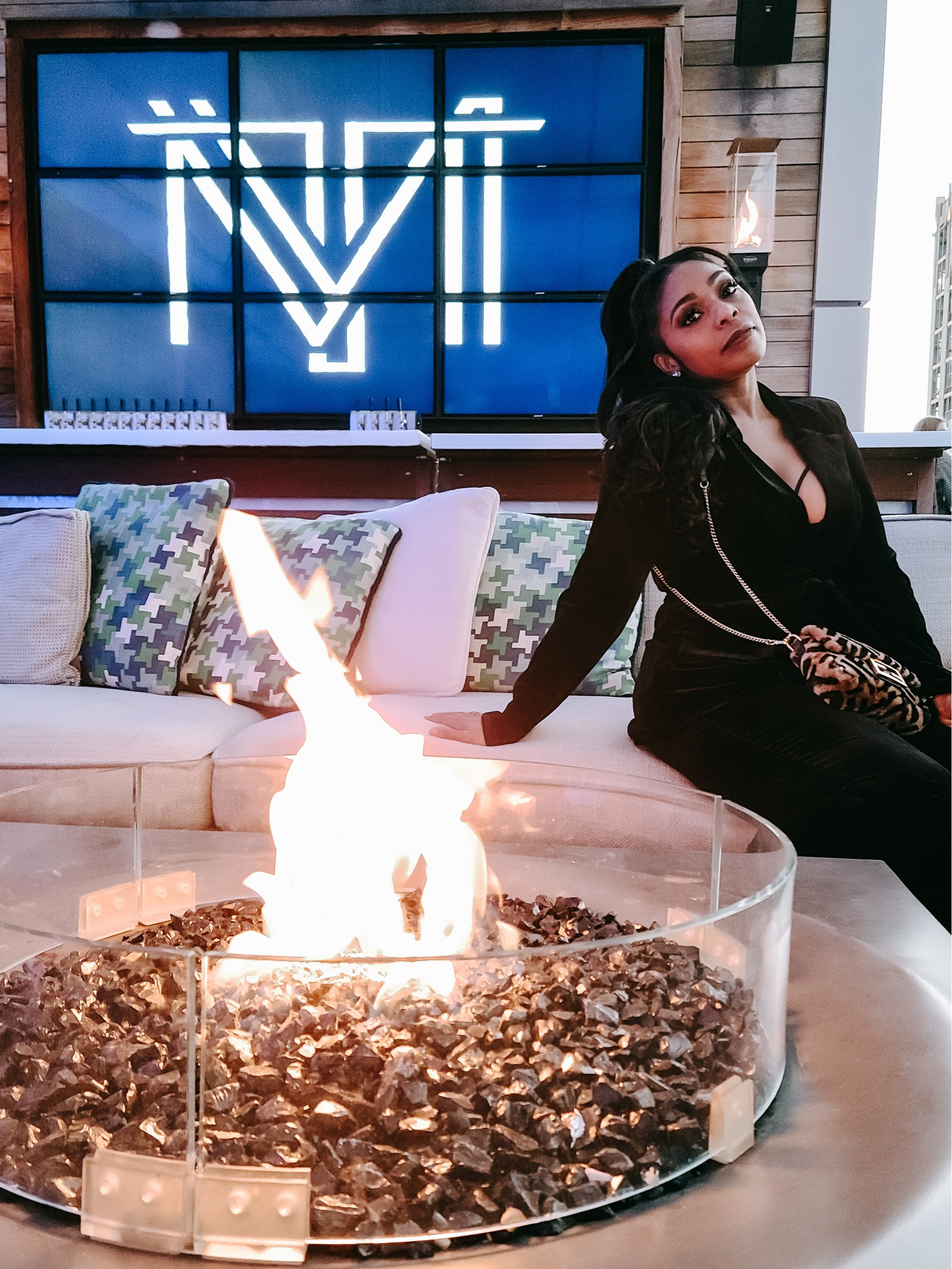 Fire Pits & Velvet 🔥
#velvetset #holidayoutfits #velveltblazer #velour #fendi

#LTKstyletip #LTKsalealert #LTKshoecrush