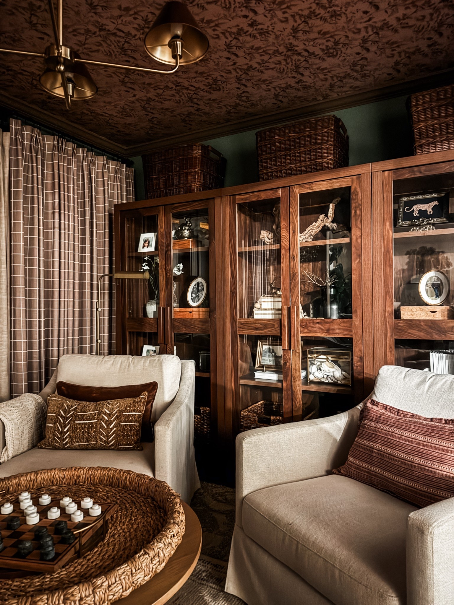 The sitting room / library is coming together. 

#betterhomescabinet #library #upholsteredswivelchair #targetfurniture #walmartfurniture 

#LTKFindsUnder100 #LTKStyleTip #LTKHome