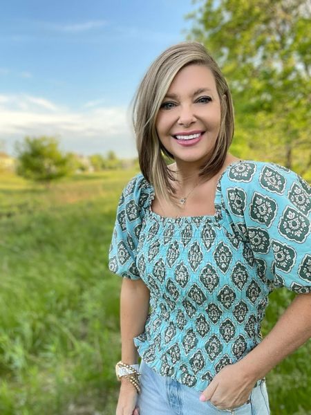 Good Morning! Under $11! (Reg. $35) Another look at my smocked top, true to size, Use: EXTRA20 at checkout ❤️

Xo, Brooke

#LTKFestival #LTKSeasonal #LTKStyleTip