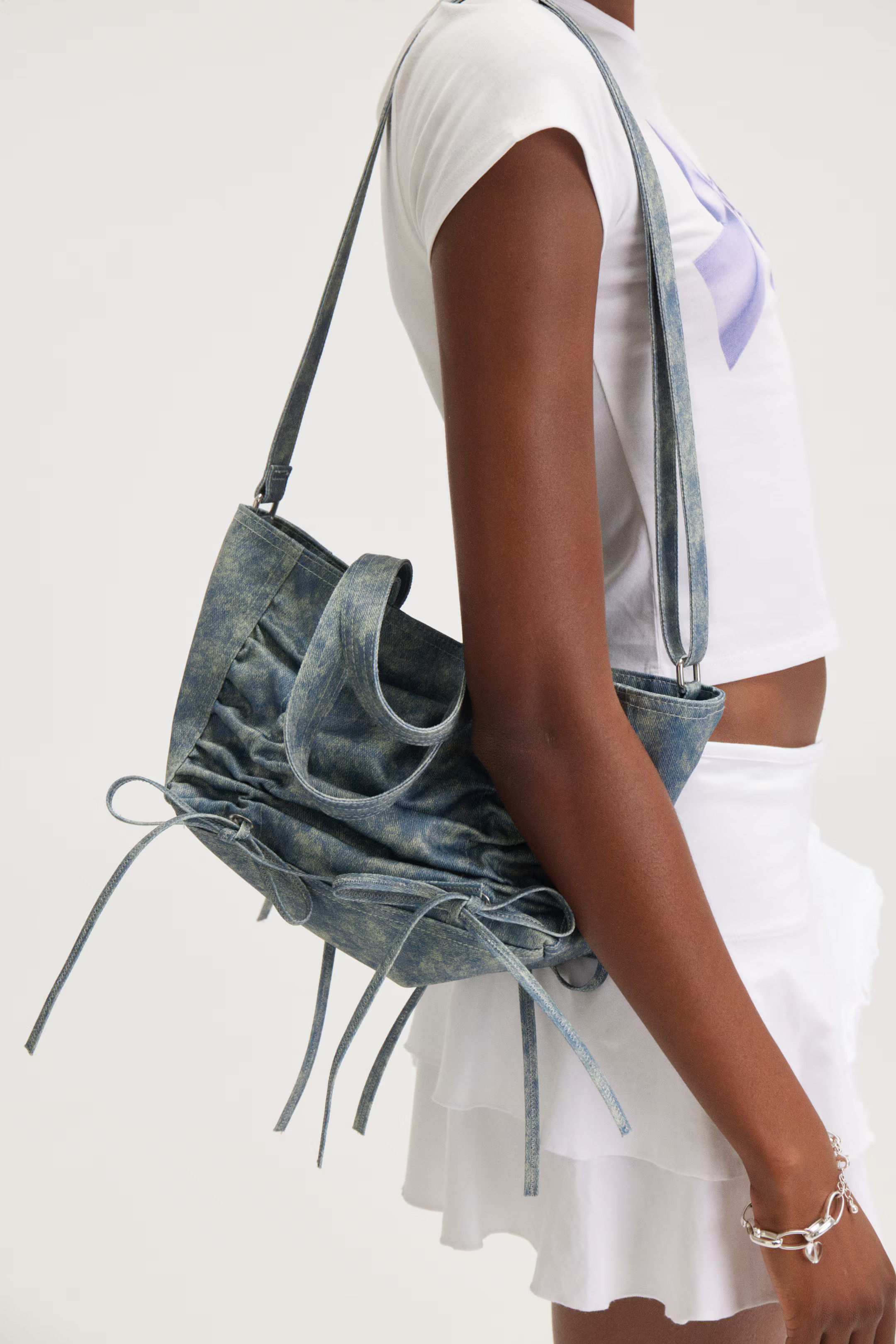 Denim-Printed Bow Bag - Blue - Ladies | H&M GB | H&M (UK, MY, IN, SG, PH, TW, HK)