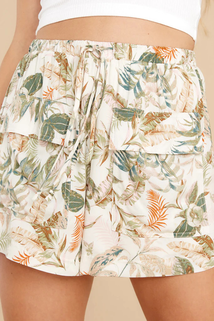 Miles Away Ivory Multi Leaf Print Shorts | Red Dress 