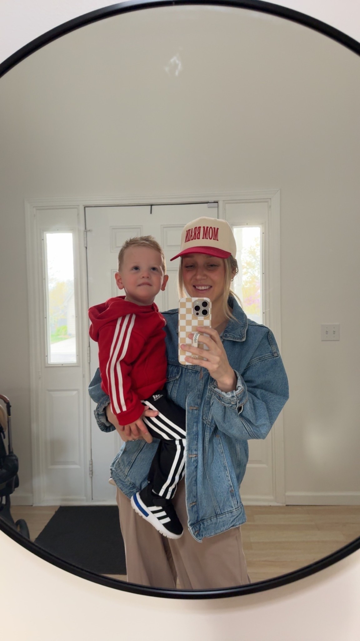 Mom fit details 🤎🤍

#LTKShoeCrush #LTKStyleTip #LTKSeasonal