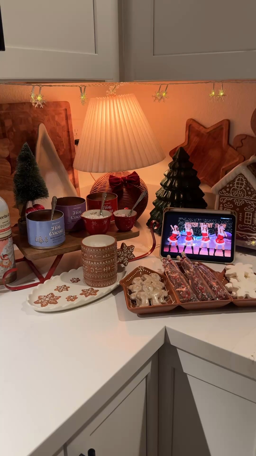 Movie & hot chocolate? ✨🎄☕️ Christmas movie nightt

#LTKfoodie #LTKHoliday #LTKHome