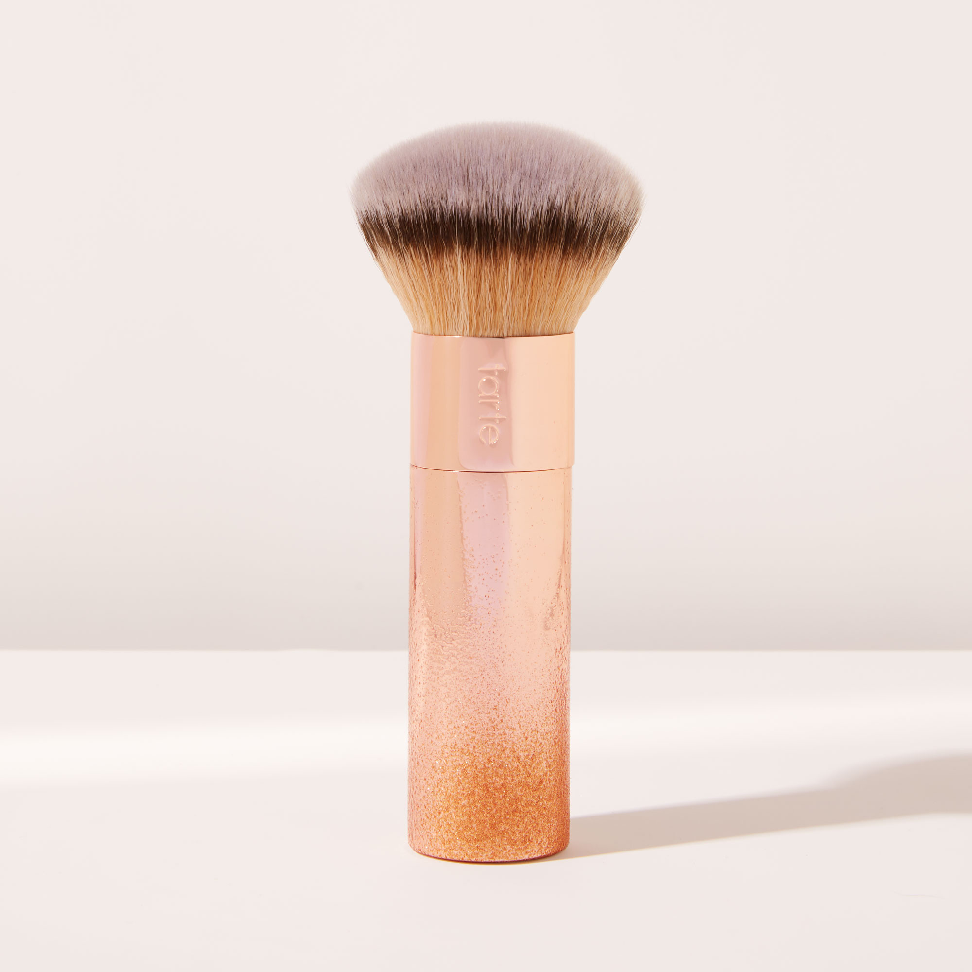 limited-edition the buffer airbrush finish foundation brush | tarte cosmetics (Global)