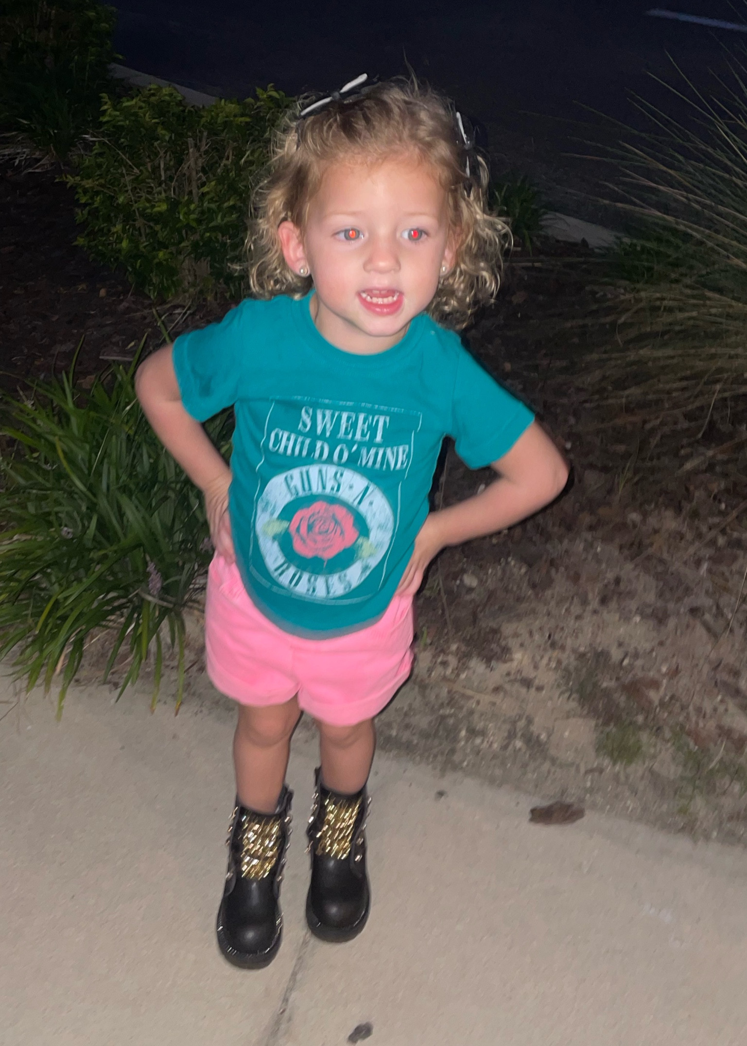 Kids black boots

Kurt Geiger 


#LTKfindsunder50 #LTKkids #LTKbaby