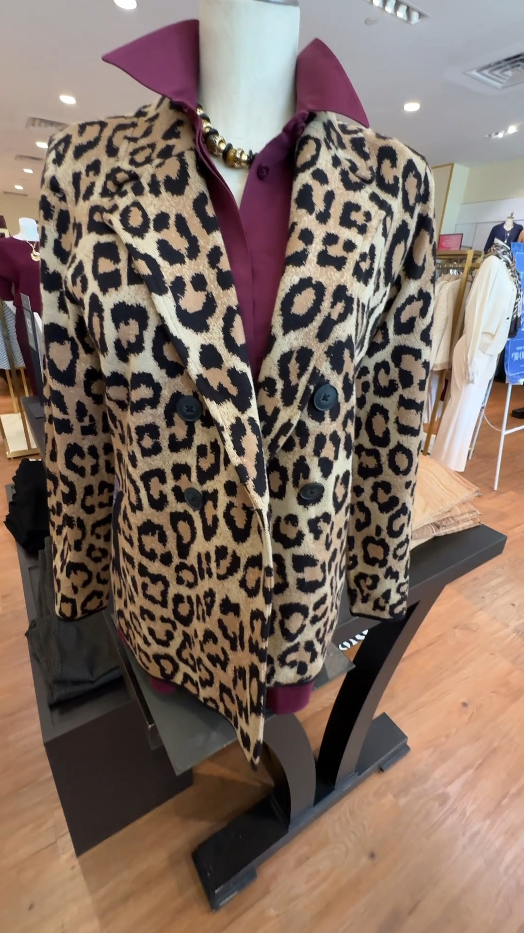 Cheetah jacquard blazer
Trending leopard. 
I wear a size 0 in Chico’s unique sizing

#LTKOver40 #LTKWorkwear #LTKSaleAlert