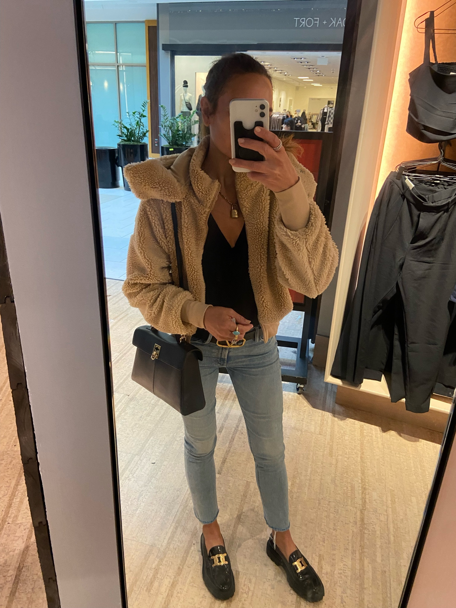 Todays outfit 
Fleece xs 
Jeans 26
Tods loafers size 9 is a 40 not a 39