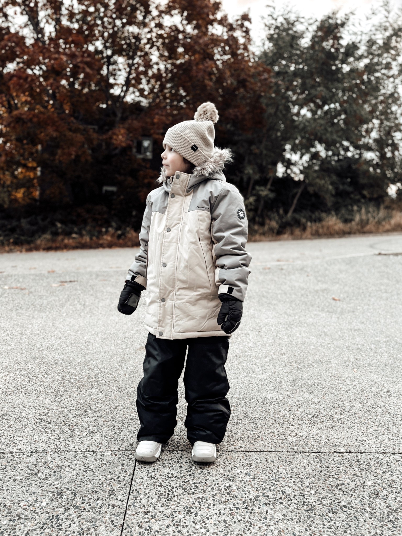 K I D S / all bundled up in her new winter wear for a Nordic field trip 

+ taupe parka
+ beige beanie neck warmer set 
+ black snow pants
+ snow boots

Walmart Canada | Amazon Canada | Snow Suit

#LTKwinter #LTKkids #LTKcanada