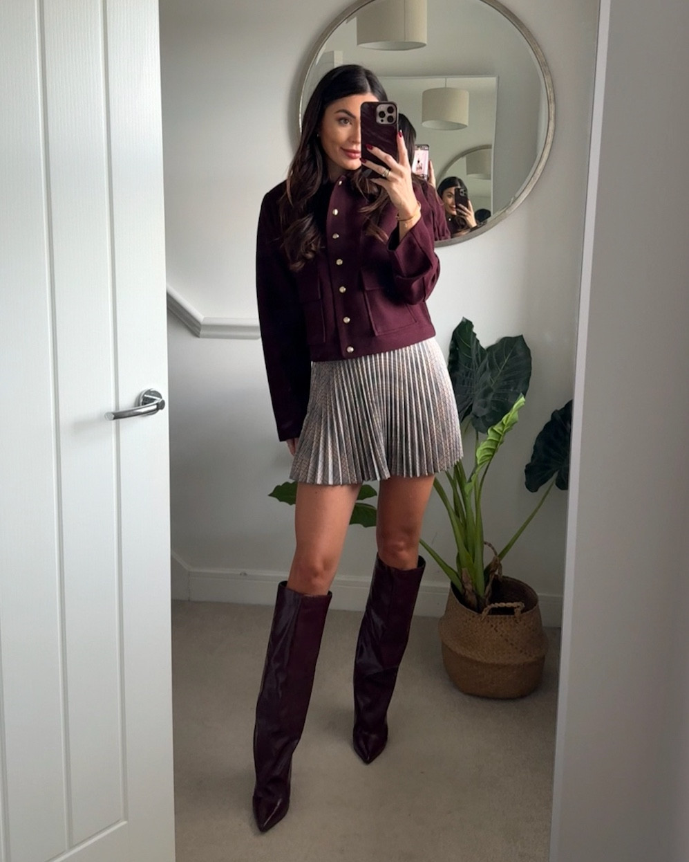 Mini skirt 4 ways for autumn #tartan #miniskirt #datenight #autumnoutfit #skirt 

#LTKuk #LTKdatenight #LTKautumn