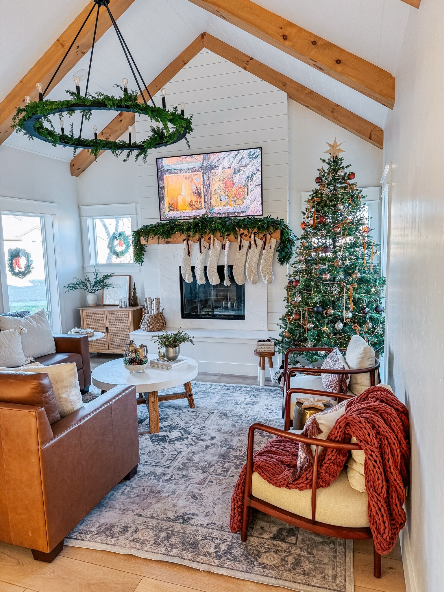 Holiday living room details 🎄

#LTKGiftGuide #LTKCyberWeek #LTKHoliday