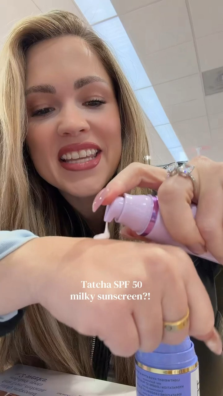 I’ve been using this daily I love that it’s unscented and not sticky at all! 💜😊

#LTKgrwm #LTKBeauty