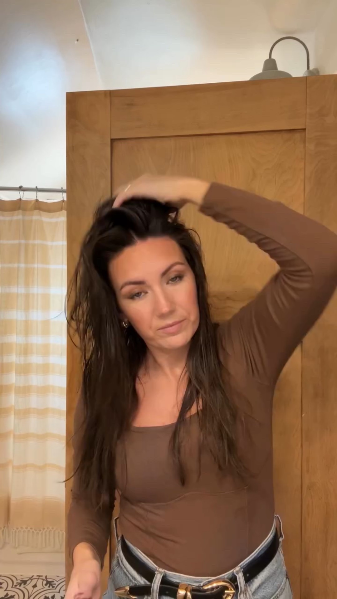 Ok….who’s ready to up their at home blowout game!? 🙋🏻‍♀️

These products truly changed the volume and shine of my hair without adding weight or grease. 

•boar bristle brush from @thedrybar 
•heat protector/leave in conditioner from @davinesofficial 
•oil non oil from Davines
•root spray from @kenraprofessional 
•dry volume spray from Kenra 

You can comment SHOP below to get all these products sent directly to your DMS! 

-

#athomeblowout
#hairroutine
#voluminoushair
#healthys shine
#haircarefavorites

https://liketk.it/5LLjn