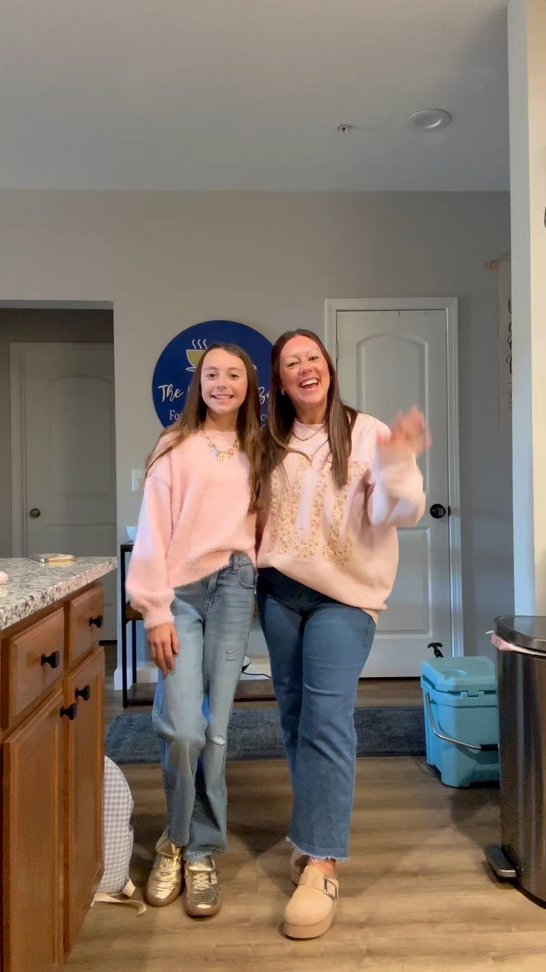 Last day in Branson calls for an OOTD. Mother daughter style ootd 

#LTKmomlife #LTKootd #LTKKids