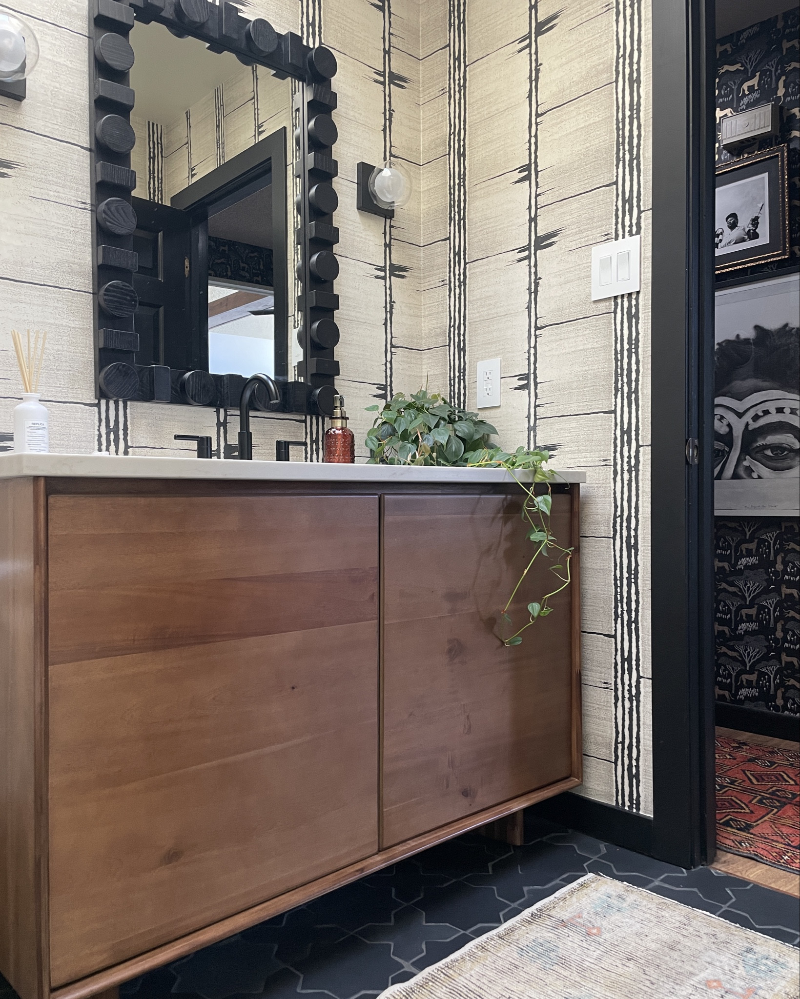 This month, I’m starting a new series called My Sunday Saves! This collection of random things I loved this week that also loved me back! 

This week it’s 

•the vanity in our hall bathroom. I love the ample interior storage that allows me to use it as a linen closet, medicine cabinet and plant perch all in one!

•the grow light that brings my neglected plant babies back from the brink of 💀

•the lip masks in my favorite scents that give my natural look the perfect glisten with tons of moisture 

•the cutest portable hydration station! My new water bottle goes everywhere with me: from my desk to the gym! The stainless interior keeps my water cool and the no-spill top makes it perfect for anywhere!

•the red lippie that turned my outfit up 10 notches!

Just comment SUNDAYSAVES and I’ll send you the links!

What’s saving you this Sunday???

#LTKFindsUnder50 #LTKHome #LTKBeauty