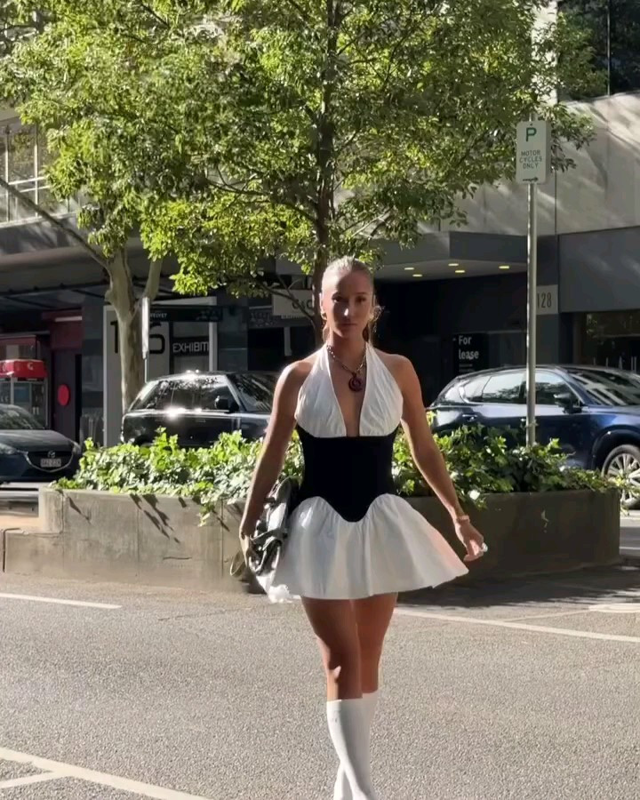 . "Seriously, if I could wear this every day without people noticing… I totally would 😍"

#LTKstyletip #LTKdresses #LTKAroundTheWorld