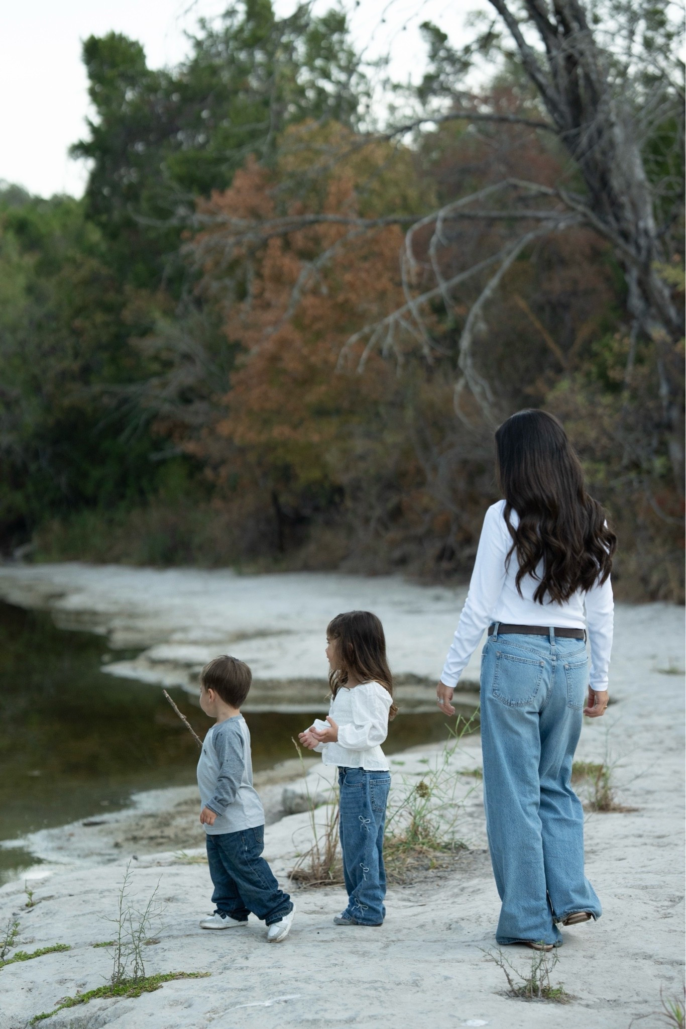 #AbercrombiePartner I don’t know what my kids love picking more… apples or sticks off the ground 😆🍎 Loving them in all things @abercrombiekids this fall

#LTKootd #LTKgrwm #LTKmomlife