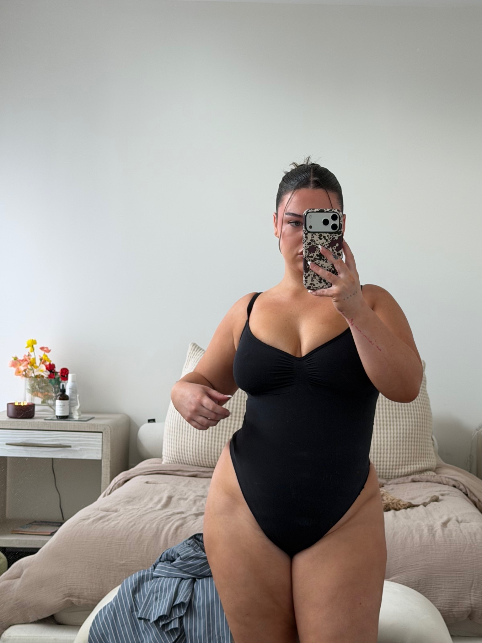 my fav shapewear bodysuit 💌 can also wear it as a top on its own but very snatchyyy 