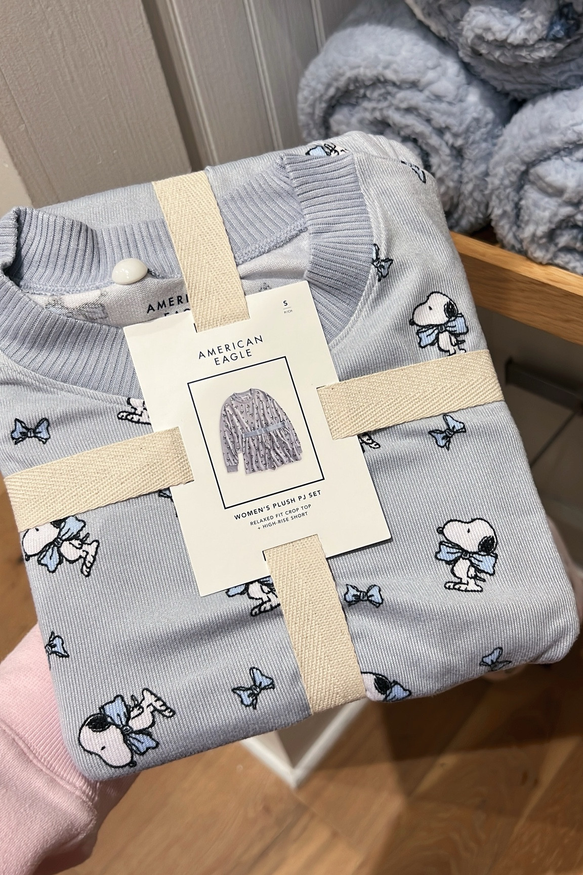 Snoopy pajamas at American Eagle!! ✨🥹

#pajamas #americaneagle #aerie #christmas #holiday #giftguide #snoopy  

#LTKHoliday #LTKHome #LTKGiftGuide