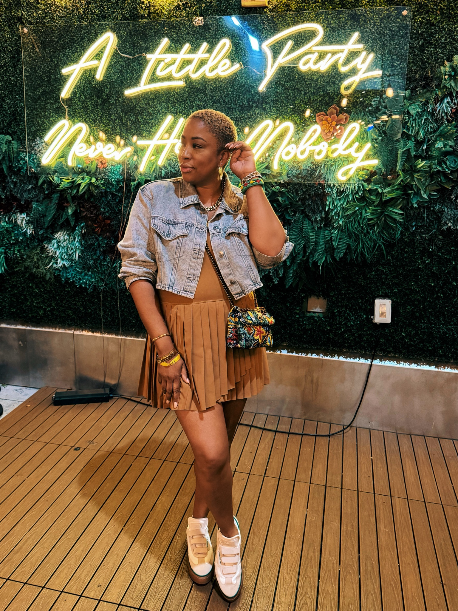 Attire said “city chic”….🤷🏽‍♀️😆