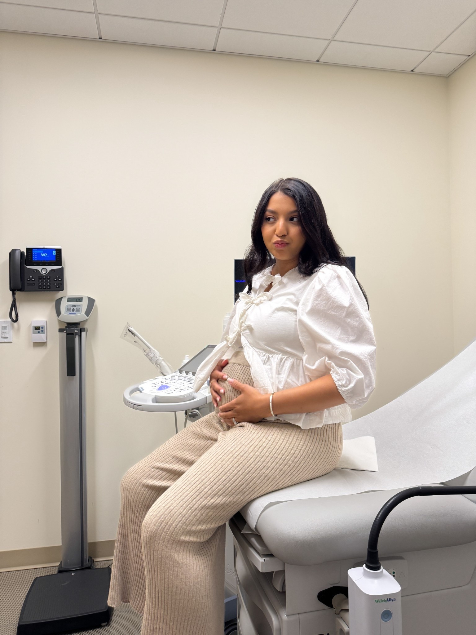 Bump friendly baby appointment outfit 🤍

#LTKFindsUnder50 #LTKBump