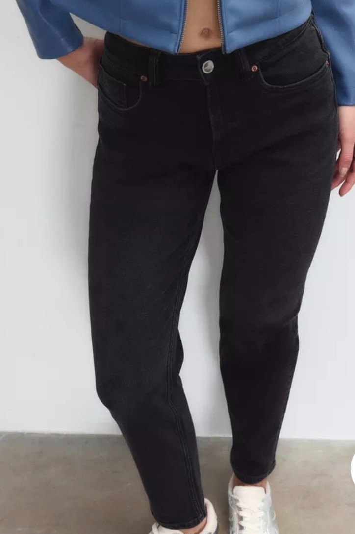 Black comfort slim jeans for petite women.Petite fashion for short women.For more style tips and finds read glambutfirstcoffee.com

#LTKMidsize #LTKPetite