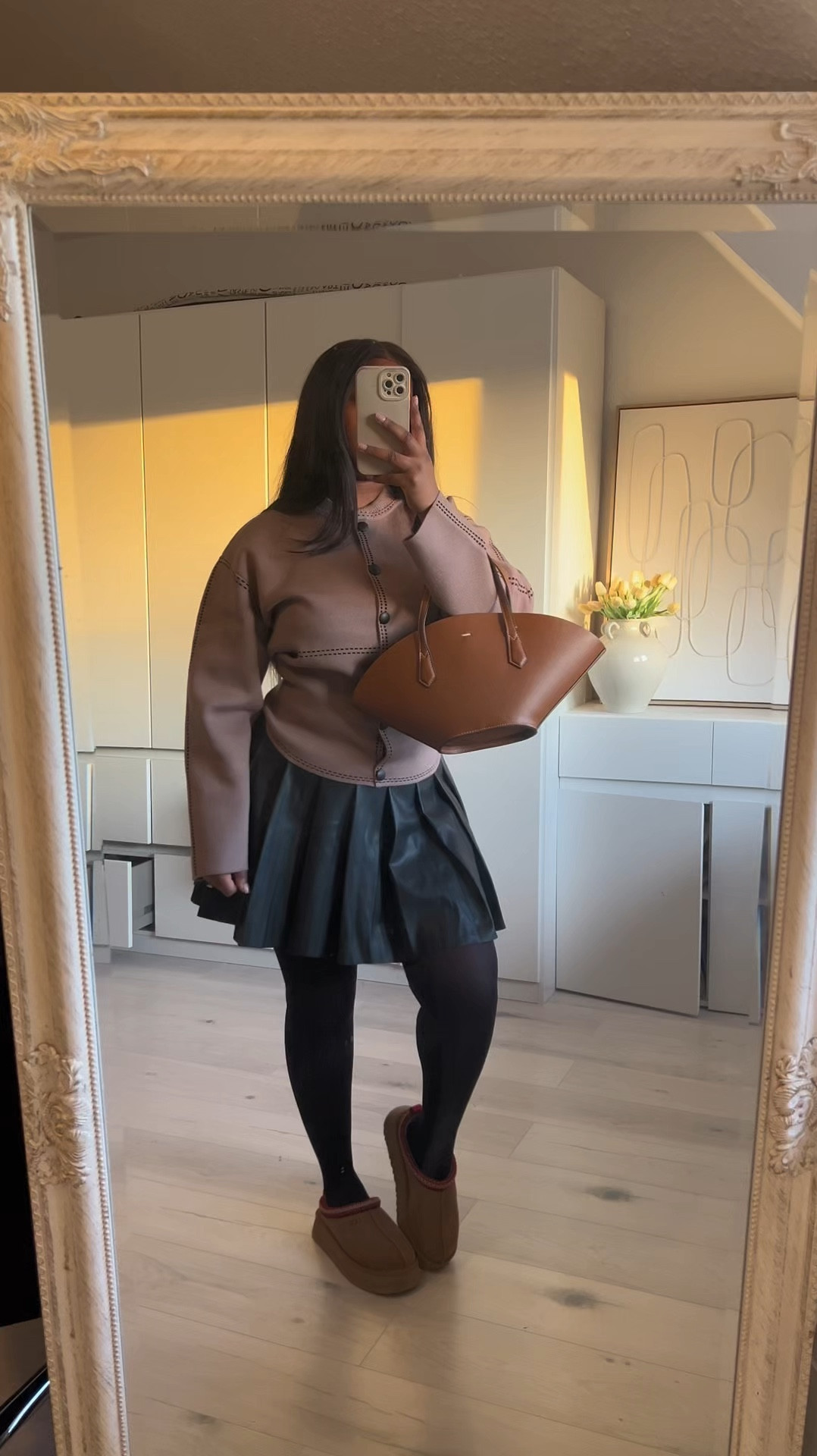 Ugg Tazz Outfit Inspo🤎

Bag is from Zara

#LTKstyletip #LTKwinter #LTKWinterSale